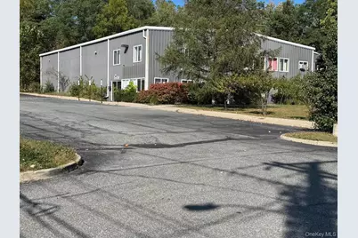 2430 State Route 32, New Windsor, NY 12553 - Photo 2