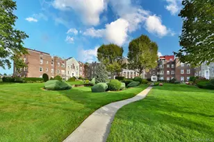 106 S Village Ave, Rockville Centre, NY 11572 - Photo 2