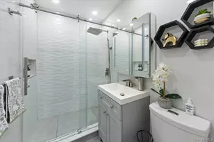 5 Sadore Ln, Yonkers, NY 10710 - Photo 12