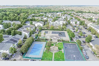 670 Ilyssa Way, New York, NY 10312 - Photo 24