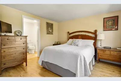 204 Williamsburg Drive, Mahopac, NY 10541 - Photo 12