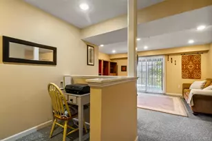 204 Williamsburg Dr, Mahopac, NY 10541 - Photo 18