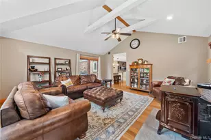 33 Robbins Ave, Babylon, NY 11702 - Photo 14