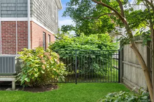 33 Robbins Ave, Babylon, NY 11702 - Photo 30