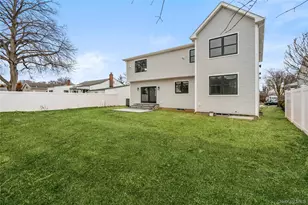 908 Maple Ln, East Meadow, NY 11554 - Photo 28