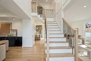 908 Maple Ln, East Meadow, NY 11554 - Photo 8