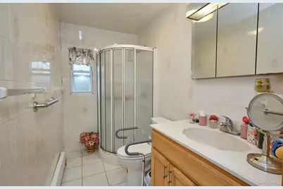 911 Covert Avenue, New Hyde Park, NY 11040 - Photo 16