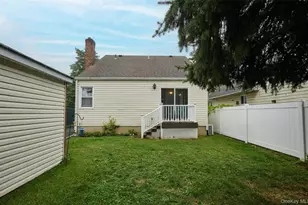 911 Covert Ave, New Hyde Park, NY 11040 - Photo 28