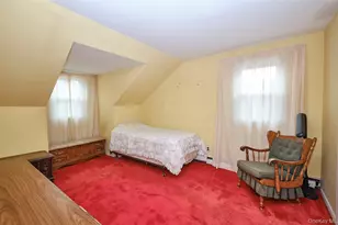 911 Covert Ave, New Hyde Park, NY 11040 - Photo 20