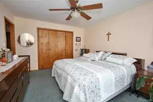 911 Covert Ave, New Hyde Park, NY 11040 - Photo 14