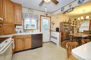 911 Covert Ave, New Hyde Park, NY 11040 - Photo 12