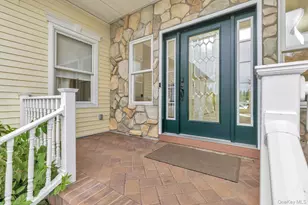 32 Sycamore Dr, East Moriches, NY 11940 - Photo 10