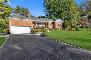 47 Pinewood Rd, Roslyn, NY 11576 - Photo 22