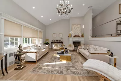 47 Pinewood Road, Roslyn, NY 11576 - Photo 2