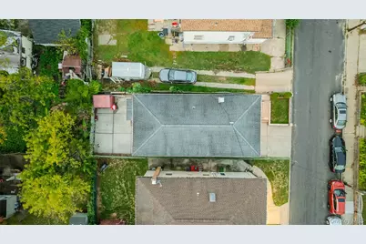 138 Carnegie Avenue, Elmont, NY 11003 - Photo 26