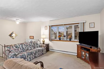 138 Carnegie Avenue, Elmont, NY 11003 - Photo 8