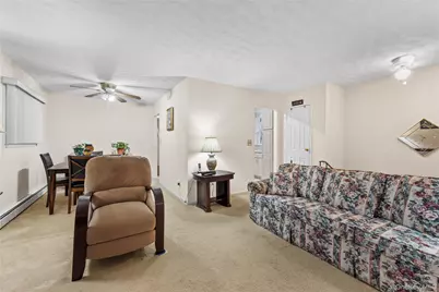 138 Carnegie Avenue, Elmont, NY 11003 - Photo 6