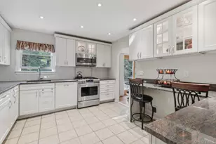 203 Hilltop Dr, Nyack, NY 10960 - Photo 2