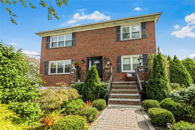 2 Bryn Mawr Place #1st floor, Yonkers, NY 10701 - Photo 2