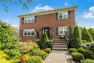 2 Bryn Mawr Pl, Yonkers, NY 10701 - Photo 2