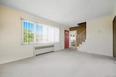 2846 Walter Road, Wantagh, NY 11793 - Photo 6