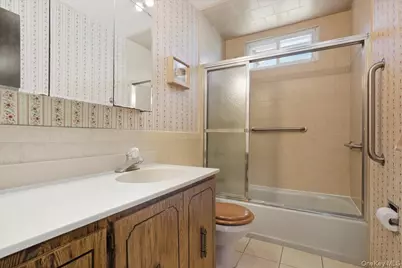 2846 Walter Road, Wantagh, NY 11793 - Photo 16