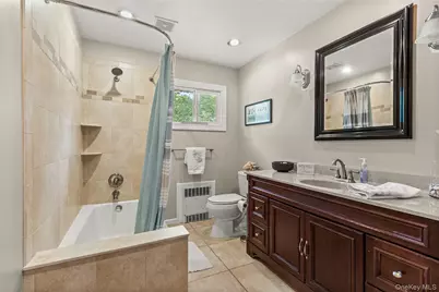 19 Gamecock Lane, Babylon, NY 11702 - Photo 16