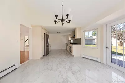 44 Apple Tree Drive, Hauppauge, NY 11788 - Photo 10