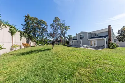 44 Apple Tree Drive, Hauppauge, NY 11788 - Photo 8