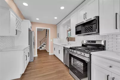 209 Tree Avenue, Central Islip, NY 11722 - Photo 6