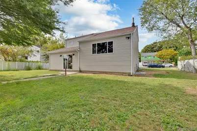 209 Tree Avenue, Central Islip, NY 11722 - Photo 28