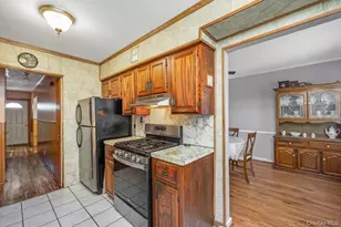 67-72 78th St, Middle Village, NY 11379 - Photo 8