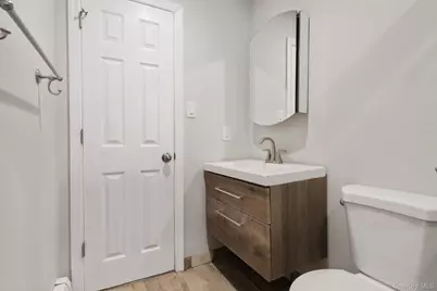 1040 Donna Court, Baldwin, NY 11510 - Photo 8