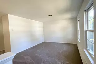 323 Brownfield Dr, Ridge, NY 11961 - Photo 12