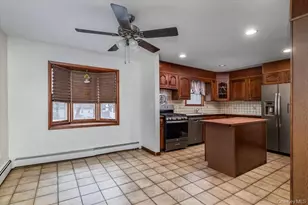 18 Brandywine Dr, Mastic, NY 11950 - Photo 8