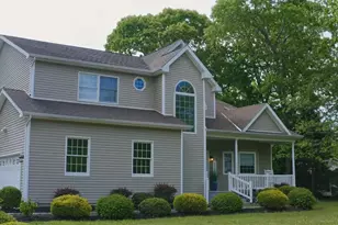 5 Mill Race Rd, Hampton Bays, NY 11946 - Photo 2