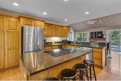 10 Nicole Court, Manorville, NY 11949 - Photo 10