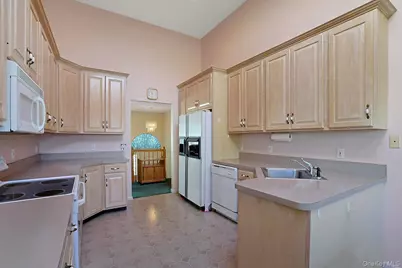 159 Prospect Avenue, Valhalla, NY 10595 - Photo 14