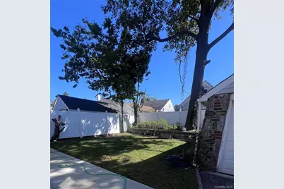 44 Frank Street, Valley Stream, NY 11580 - Photo 20