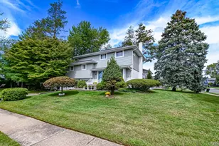 28 Halcourt Dr, Plainview, NY 11803 - Photo 32