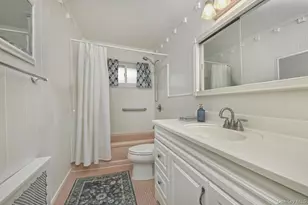 28 Halcourt Dr, Plainview, NY 11803 - Photo 16