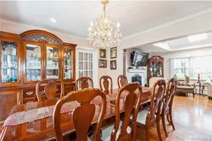 77 Duck Pond Rd, Glen Cove, NY 11542 - Photo 10