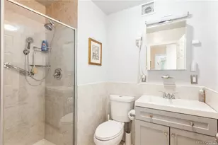 77 Duck Pond Rd, Glen Cove, NY 11542 - Photo 24