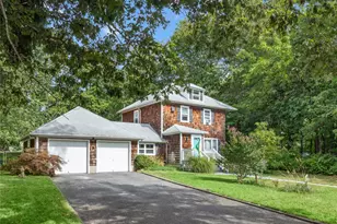 468 Main St, Yaphank, NY 11980 - Photo 2