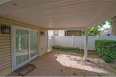 35 Roosevelt Avenue, Malverne, NY 11565 - Photo 28