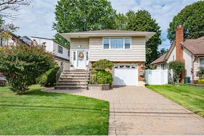 35 Roosevelt Avenue, Malverne, NY 11565 - Photo 1