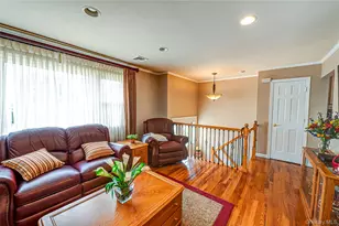 35 Roosevelt Ave, Malverne, NY 11565 - Photo 12