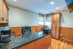 35 Roosevelt Ave, Malverne, NY 11565 - Photo 16