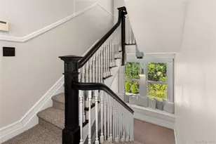 28 S Montgomery Ave, Bay Shore, NY 11706 - Photo 18
