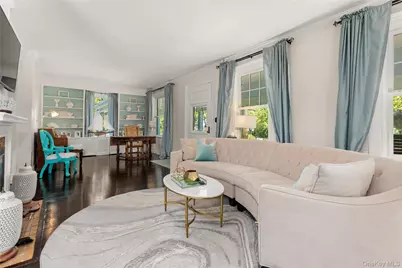 28 S Montgomery Avenue, Bay Shore, NY 11706 - Photo 4